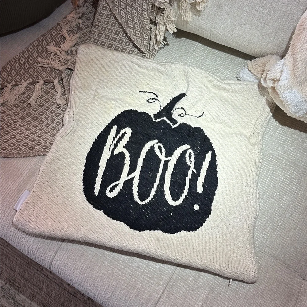 sweet street cream throw